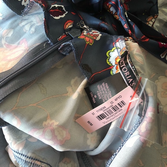 Victoria’s Secret Satin Open Back Floral Jumpsuit - Picture 7 of 8